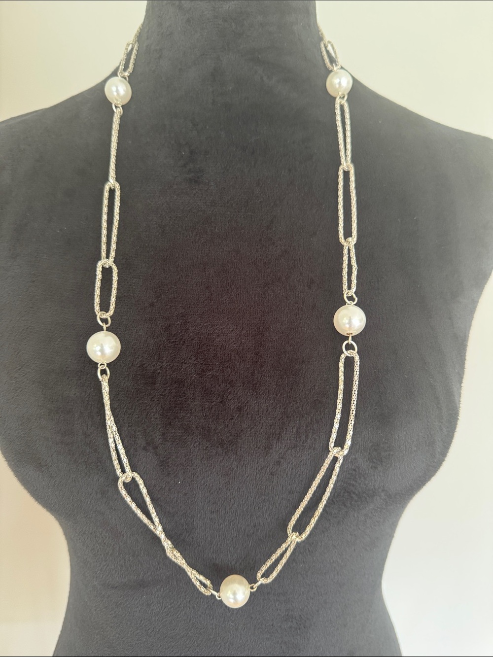 Classic Silver Link Necklace with Pearl Accents